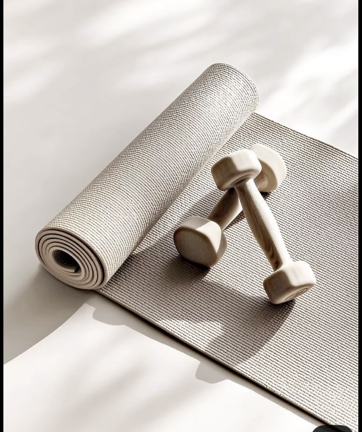 Yogamatte und Gewichte